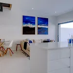 Luxury Townhouse With Pool In וילה