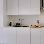 Luxury Townhouse With Pool In וילה
