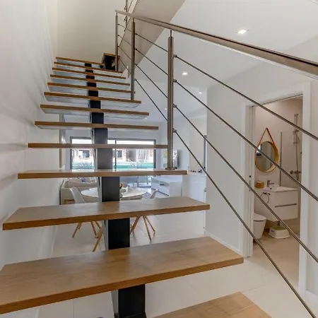Luxury Townhouse With Pool In Willa