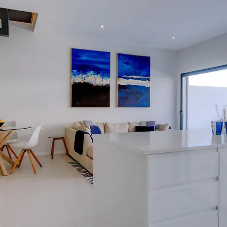 Luxury Townhouse With Pool In Willa