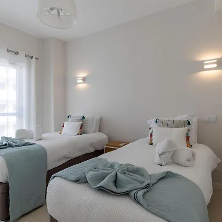 Luxury Townhouse With Pool In