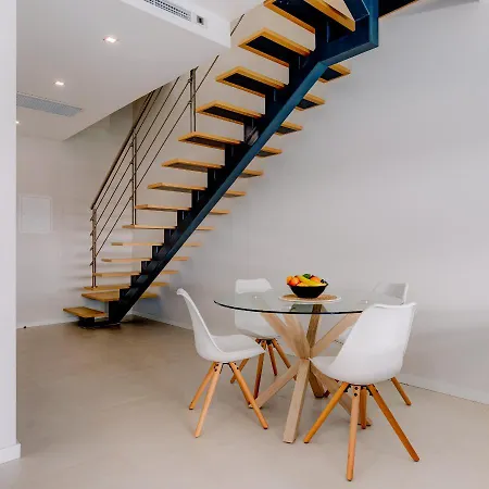 Luxury Townhouse With Pool In *