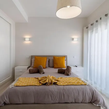 Luxury Townhouse With Pool In Villa